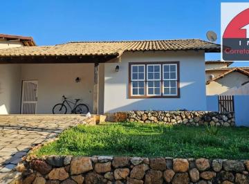 Casa · 300m² · 3 Quartos · 2 Vagas · Casa Independente para Locação no Condomínio "Portal das Flores" – BALNEÁRIO