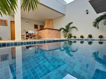 Casa de 3 quartos, Brasília · Casa com 320 mts², 3 quartos, piscina e churrasqueira em Águas Claras - Brasília