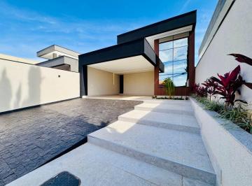 Casa de 4 quartos, Vicente Pires · Vicente Pires rua 12, 4 suítes, escritório, 586m2, piscina, churrasqueira