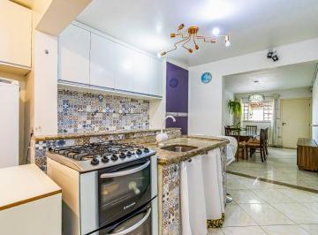 Casa de 4 quartos, Pinhais · Sobrado à Venda no Centro de Pinhais | Pronto para Morar