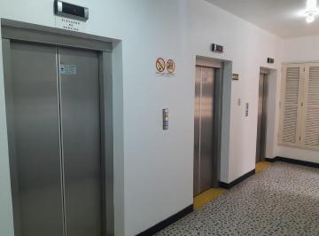 Comercial · 38m² · 1 Quarto · Sala Comercial á venda no Centro de Porto Alegre