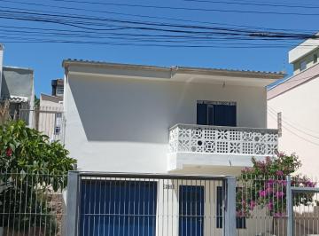 Casa , Porto Alegre · Casa nova, com piscina, pátio amplo e arborizado, parrilla e sinuca.