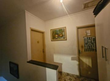 81d1e32c-c284-4d29-83e6-5c4db4841add · Versátil casa para venda em Vila Carbone com 4 quartos, sendo 2 suítes, 138m²