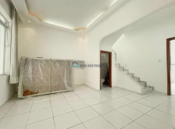 Casa · 202m² · 3 Quartos · 2 Vagas · Sobrado a venda de 202 m², com 3 suites, 2 vagas e com edícula