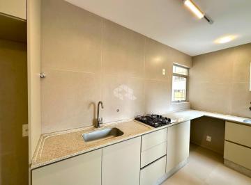 7b2c674b-778c-42c2-8a8c-9e5b4ef02512 · Apartamento à Venda no Centro de Florianópolis | 2 Quartos, Reformado e Pronto para Morar