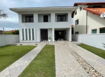 Casa · 180m² · 3 Quartos · 2 Vagas · Casa à Venda em Praia João Rosa Biguaçú - 3 Dormitórios