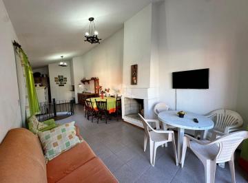 Apartamento · 129m² · 2 Quartos · 1 Vaga · Cobertura 2 dormitórios, sendo 1 suíte, banho social + dependência completa, cobertura com lareira e