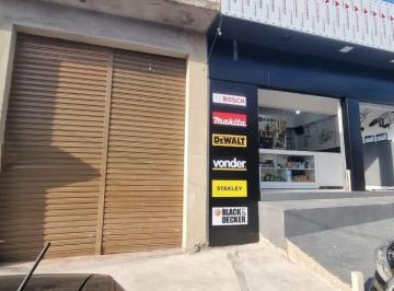 Comercial · 40m² · Loja na Rua Montenópolis, N. 100 • 40 m²