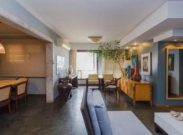 Apartamento · 200m² · 3 Quartos · 1 Vaga · Apartamento com 116m², localizado no bairro Rio Branco em Porto Alegre/RS.