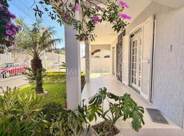 Casa · 170m² · 3 Quartos · 5 Vagas · Casa com 3 Quartos e Vaga de Garagem Privativa