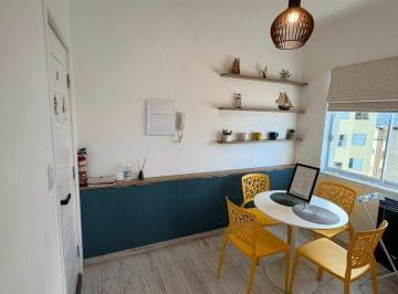 Apartamento · 50m² · 1 Quarto · 1 Vaga · APARTAMENTO 1 DORMITÓRIO - 1 VAGA - FRENTE MAR - REFORMADO E PRONTO