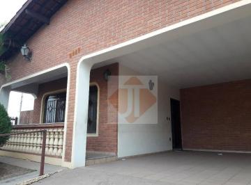 Casa · 220m² · 3 Quartos · 4 Vagas · Casa para venda em Centro de 220.00m² com 3 Quartos e 4 Garagens