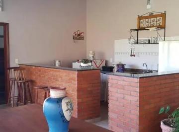 Casa Venda de 3 quartos · Casa para venda e aluguel em Condomínio Piccolo Paese de 672.00m² com 3 Quartos e 3 Suites