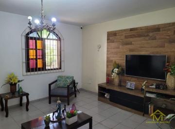 Casa de 3 quartos, Vila Velha · Apartamento em Itapuã: 3 Quartos com Suíte com Conforto e Boa Localização