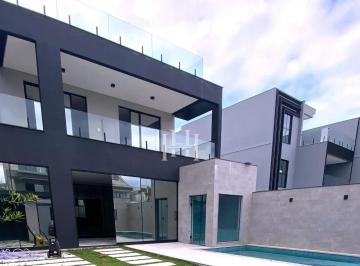 Casa de 4 quartos, Rio de Janeiro · Casa com 4 Suítes, Piscina e Sauna no Sagrada Família