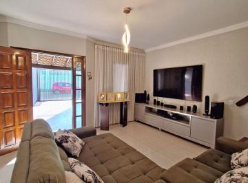 Casa de 3 quartos, Vicente Pires · Vende-se Casa Ampla com laje e Edícula nos fundos, Rua 12 Vicente Pires-DF