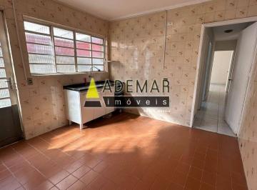 Casa · 2 Quartos · 2 Vagas · Ótima casa térrea a venda