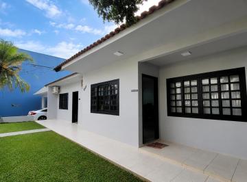 Comercial de 11 quartos, Cascavel · Casa Comercial de Alto Padrão à Venda no Country | 288 m² | 17 Ambientes