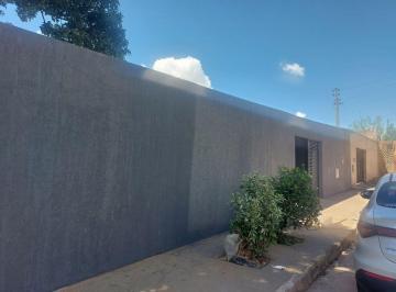 Casa de 3 quartos, Samambaia · VENDO CASA REFORMADA 3 QUARTOS, SUÍTE, DE ESQUINA 307m2 , LAZER, FINANCIA AC. VEÍCULO, FGTS,