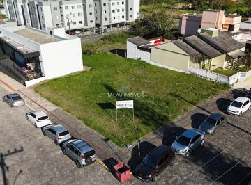 Terreno · Terreno bem localizado no Centro de Ararangiá