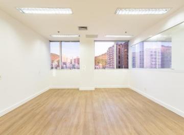 12922-20260702105556_zap.jpg · Sala comercial em prédio moderno próximo à estação de metrô Botafogo.