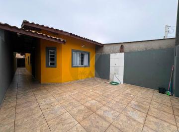 Casa · 83m² · 2 Quartos · 2 Vagas · Casa Padrão a Venda em Itanhaém Ótima oportunidade