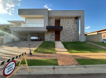 Casa · 630m² · 5 Quartos · 4 Vagas · Sobrado no Jardins Munique, 5 suítes, 630 m² de construção, 802 de terreno.