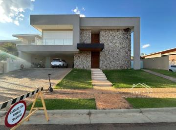 Casa · 630m² · 5 Quartos · 4 Vagas · Sobrado no Jardins Munique, 5 suítes, 630 m² de construção, 802 de terreno.