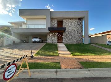 Casa · 630m² · 5 Quartos · 4 Vagas · Sobrado no Jardins Munique, 5 suítes, 630 m² de construção, 802 de terreno.