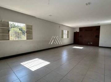 Casa · 680m² · 2 Vagas · Alugo casa com 3 quartos em Itatiaiuçu com excelente localização!