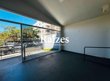 Comercial · 200m² · 1 Vaga · Casa Comercial para Locação com 200m² e Rampa de Acessibilidade, Ideal para Clínicas e Escritórios, 