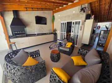 56014c250c5b0e581bd93f9c9939a932d490fa11 · Linda Casa em Condomínio