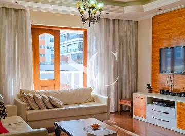 Apartamento · 152m² · 3 Quartos · 1 Vaga · Vende-se apartamento de 03 dormitórios sendo 01 suíte no bairro de Gonzaga em Santos.