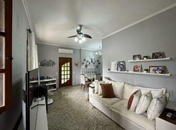 Casa · 200m² · 4 Quartos · Excelente casa com aproximadamente 200 m² e a melhor vista do condomínio!