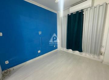Apartamento · 33m² · 1 Quarto · 1 Vaga · Apartamento conjugado com VAGA escriturada em Copacabana