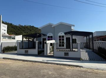 Casa · 80m² · 3 Quartos · 2 Vagas · Casa em Biguaçu com 3 quartos