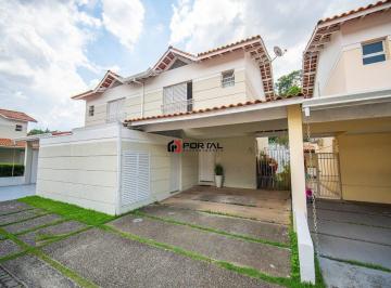 Casa · 128m² · 3 Quartos · 3 Vagas · Charmoso imóvel em condomínio fechado, próximo à área de lazer!