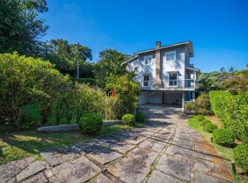Casa · 257m² · 4 Quartos · 6 Vagas · Uma residência completa para quem valoriza exclusividade, conforto e qualidade construtiva, em um do