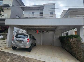 Casa · 205m² · 3 Quartos · 2 Vagas · Encantadora Casa em Condomínio na Granja Viana com 3 Suítes e Espaço Gourmet!