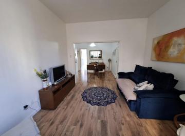 Apartamento · 87m² · 2 Quartos · 1 Vaga · AP0361 - Apartamento com boa localização em Copacabana