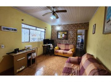 Casa · 200m² · 2 Quartos · 2 Vagas · "Casa 2 Dorms sendo 1 suíte, 3 Banhos, 2 vagas"