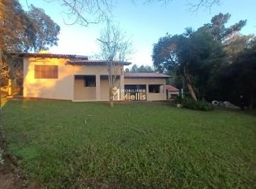 Casa · 1200m² · 3 Quartos · 4 Vagas · Casa com 3 dormitórios, ampla e bem localizada próximo ao Centro de Viamão.