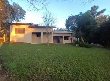 Casa · 1200m² · 3 Quartos · 4 Vagas · Casa com 3 dormitórios, ampla e bem localizada próximo ao Centro de Viamão.