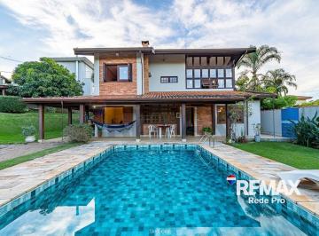 Casa · 260m² · 3 Quartos · 6 Vagas · Casa em Condomínio com 3 suítes para venda