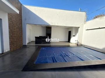 Casa · 200m² · 3 Quartos · 4 Vagas · Casa com 2 quartos sendo 2 suíte disponível para locação e venda no bairro Novo Mundo em Uberlândia-
