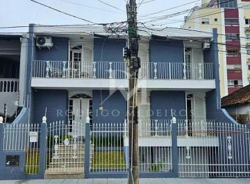 1b0931b9-3e90-4837-82c4-b25839039e46-17830184831348.jpg · Casa com 5 quartos e piscina no Estreito, Florianópolis