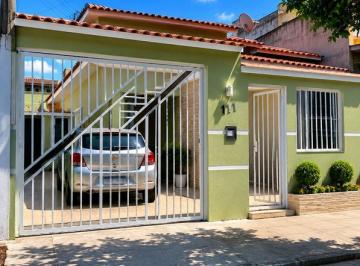 img0 · Casa com 2 Quarto(s) e 1 banheiro(s) para Alugar, 180 m² por R$ 2516 / Mês