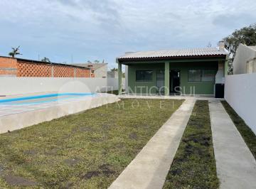 Casa · 72m² · 1 Quarto · 1 Vaga · Casa com Piscina e grande espaço de terreno no Balneário Canoas/Pontal do Paraná