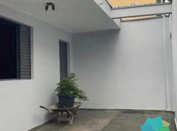 Casa de 2 quartos, Salto · Casa para venda em Centro de 120.00m² com 2 Quartos, 1 Suite e 1 Garagem
