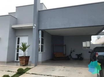 Casa en Venda de 3 quartos Residencial Lagos D'Icaraí · Casa para venda em Condomínio Lagos D'icaraí de 200.00m² com 3 Quartos, 1 Suite e 4 Garagens